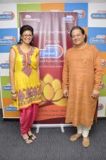 Anup Jalota at Radiocity Smran launch in Bandra, Mumbai on 12th Dec 2012 (9).JPG